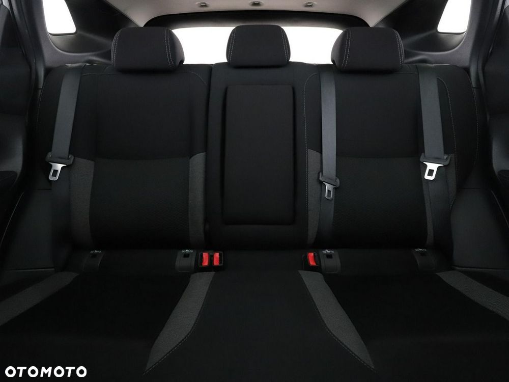 Nissan Qashqai 1.6 DCi N-Connecta - 19
