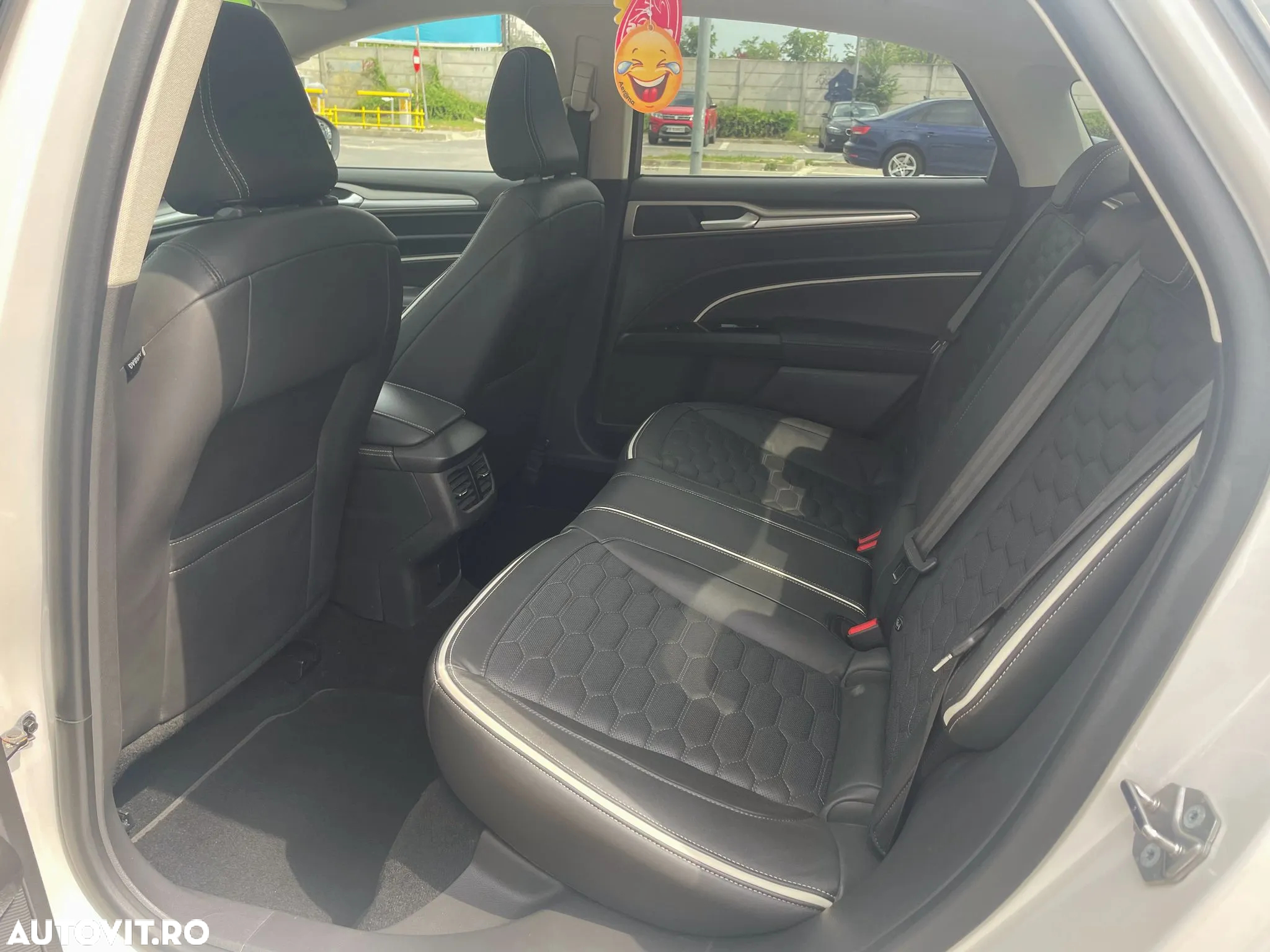 Ford Mondeo 2.0 HEV Vignale - 6