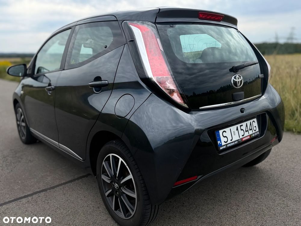 Toyota Aygo x-clusiv - 35