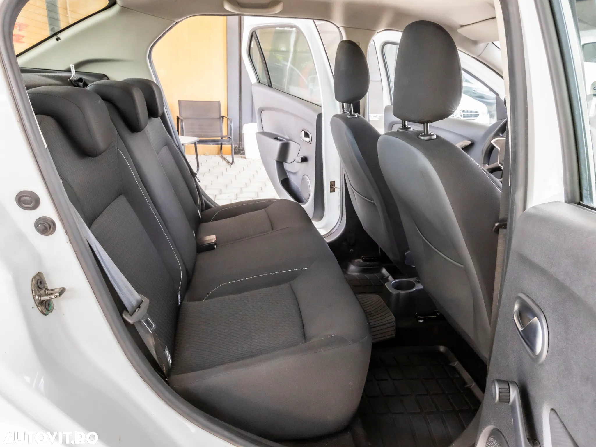 Dacia Logan 1.5 Blue dCi Laureate - 6