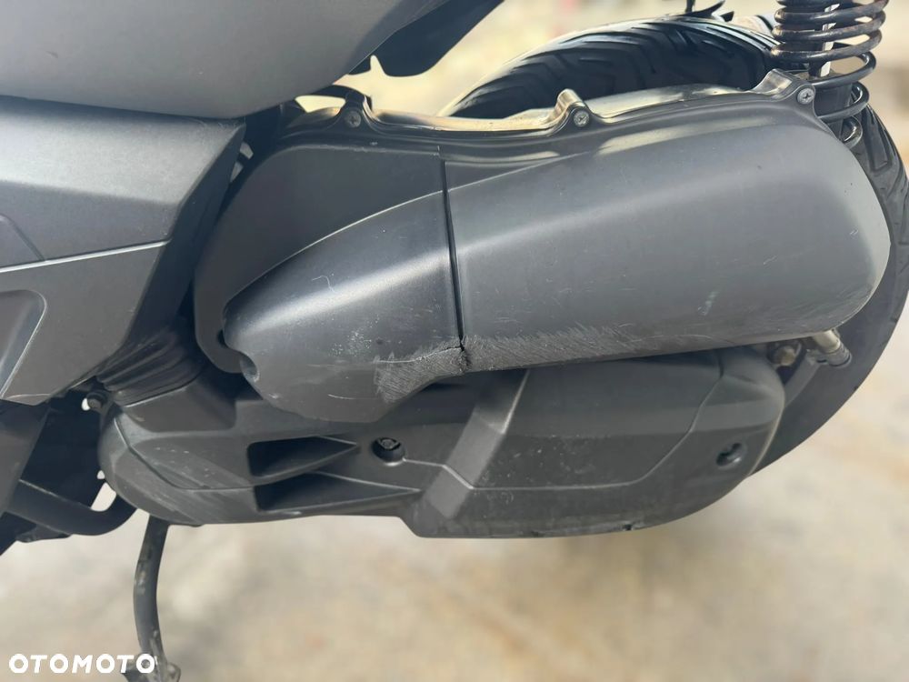 Yamaha X-max - 22