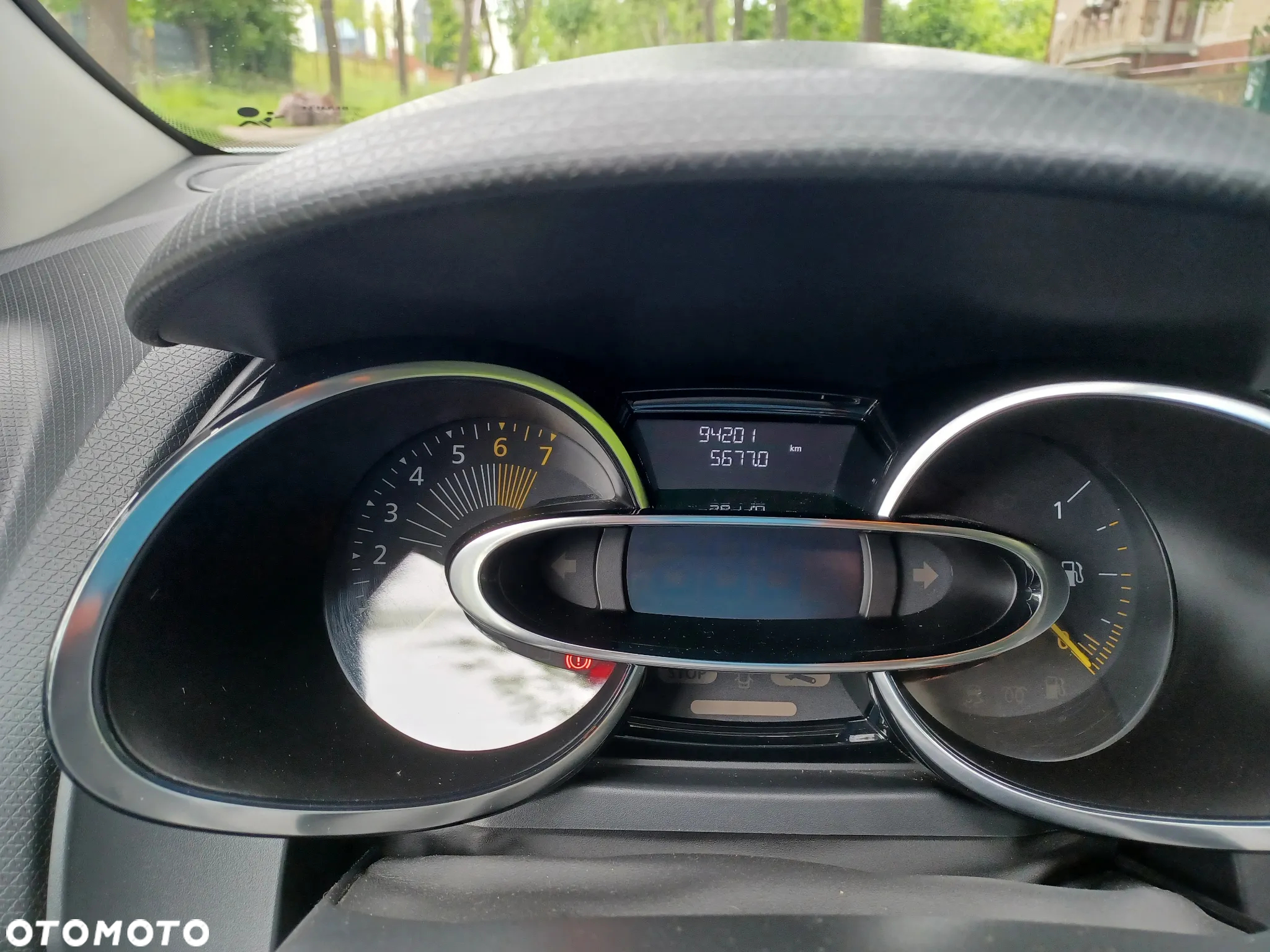 Renault Clio - 10