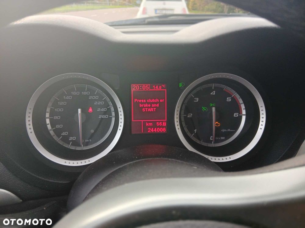 Alfa Romeo 159 2008 photo 5