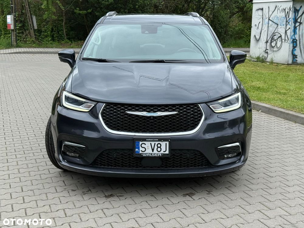 Chrysler Pacifica - 17