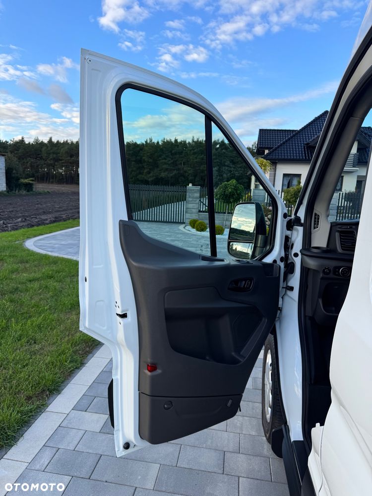 Ford Transit - 30