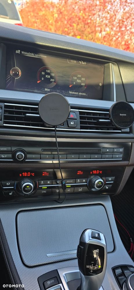 BMW Seria 5 520d xDrive - 10