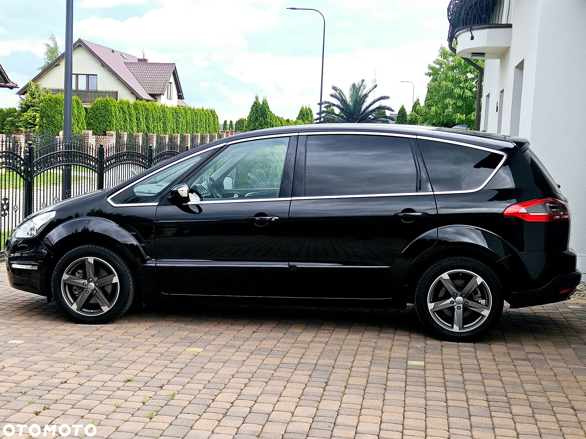 Ford S-Max 2.0 TDCi DPF Titanium X - 27