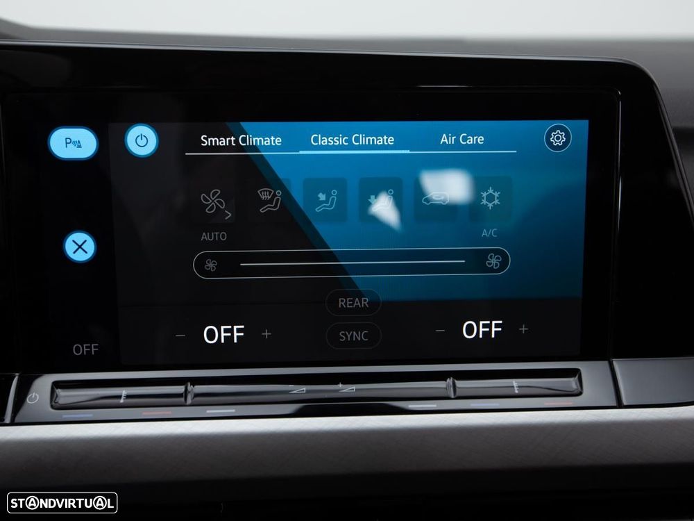 VW Golf 2.0 TDI Life DSG - 30