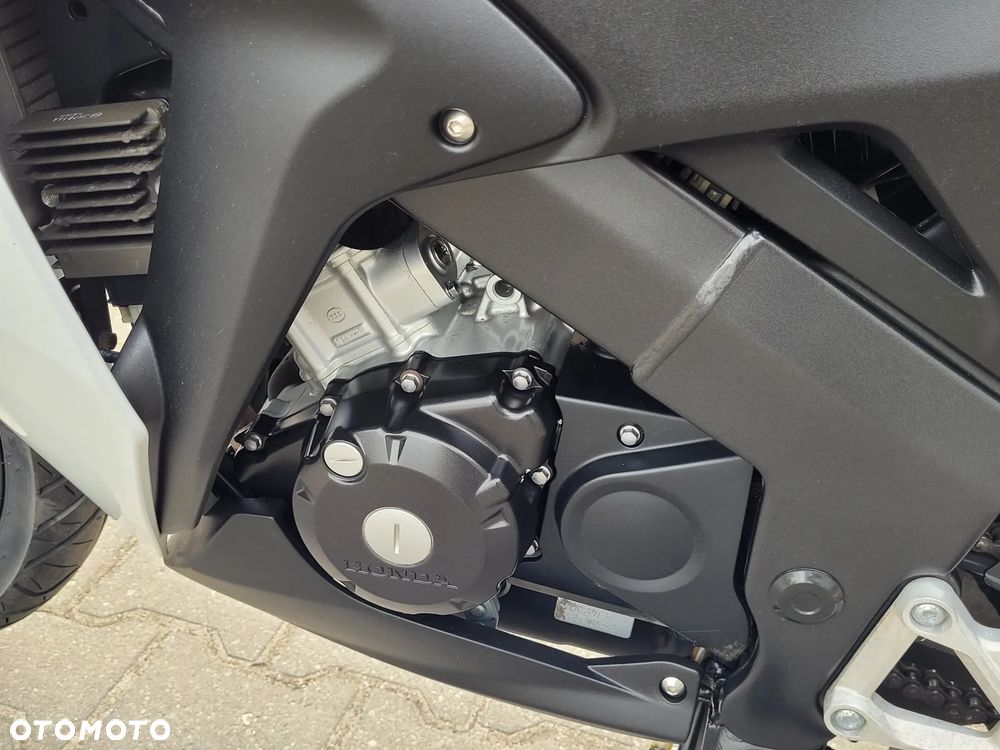Honda CBR - 16