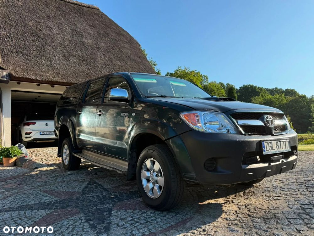 Toyota Hilux 2.5 D-4D DLX - 13