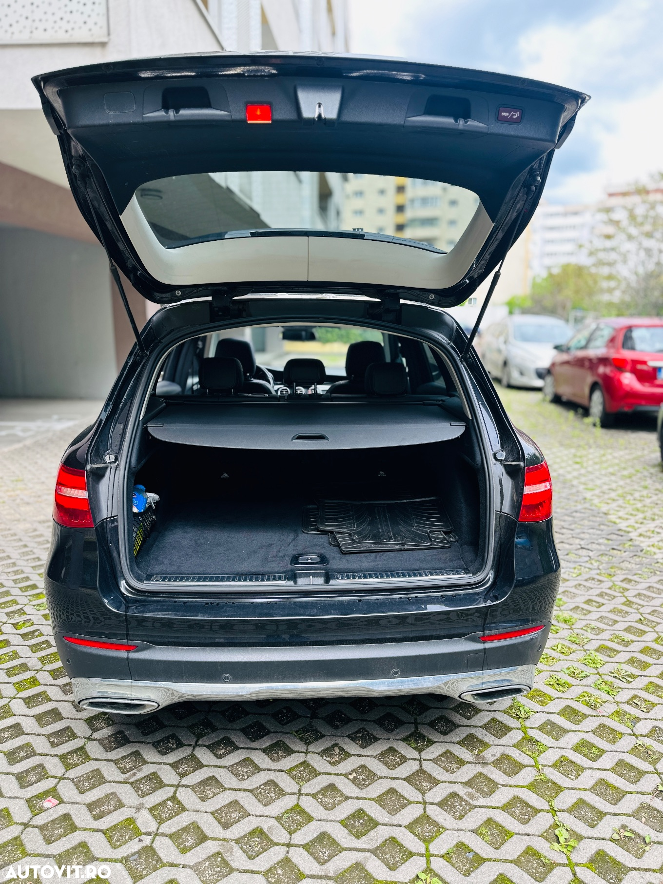 Mercedes-Benz GLC 220 d 4Matic 9G-TRONIC AMG Line - 11