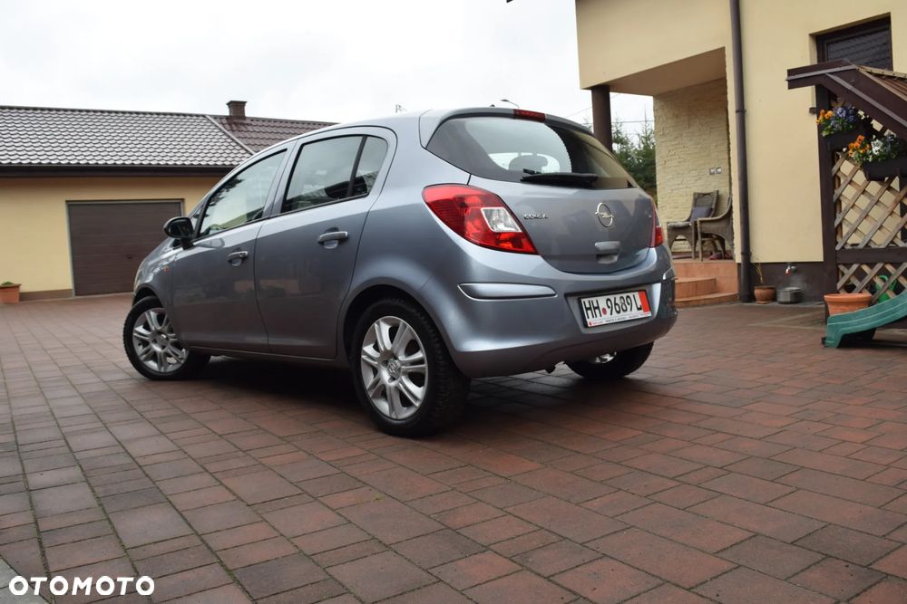 Opel Corsa 1.2 16V Navi - 16