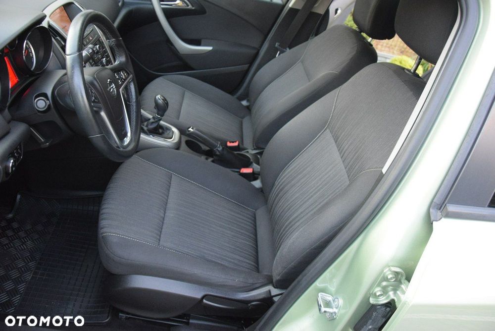 Opel Astra 1.4 Turbo Design Edition - 27