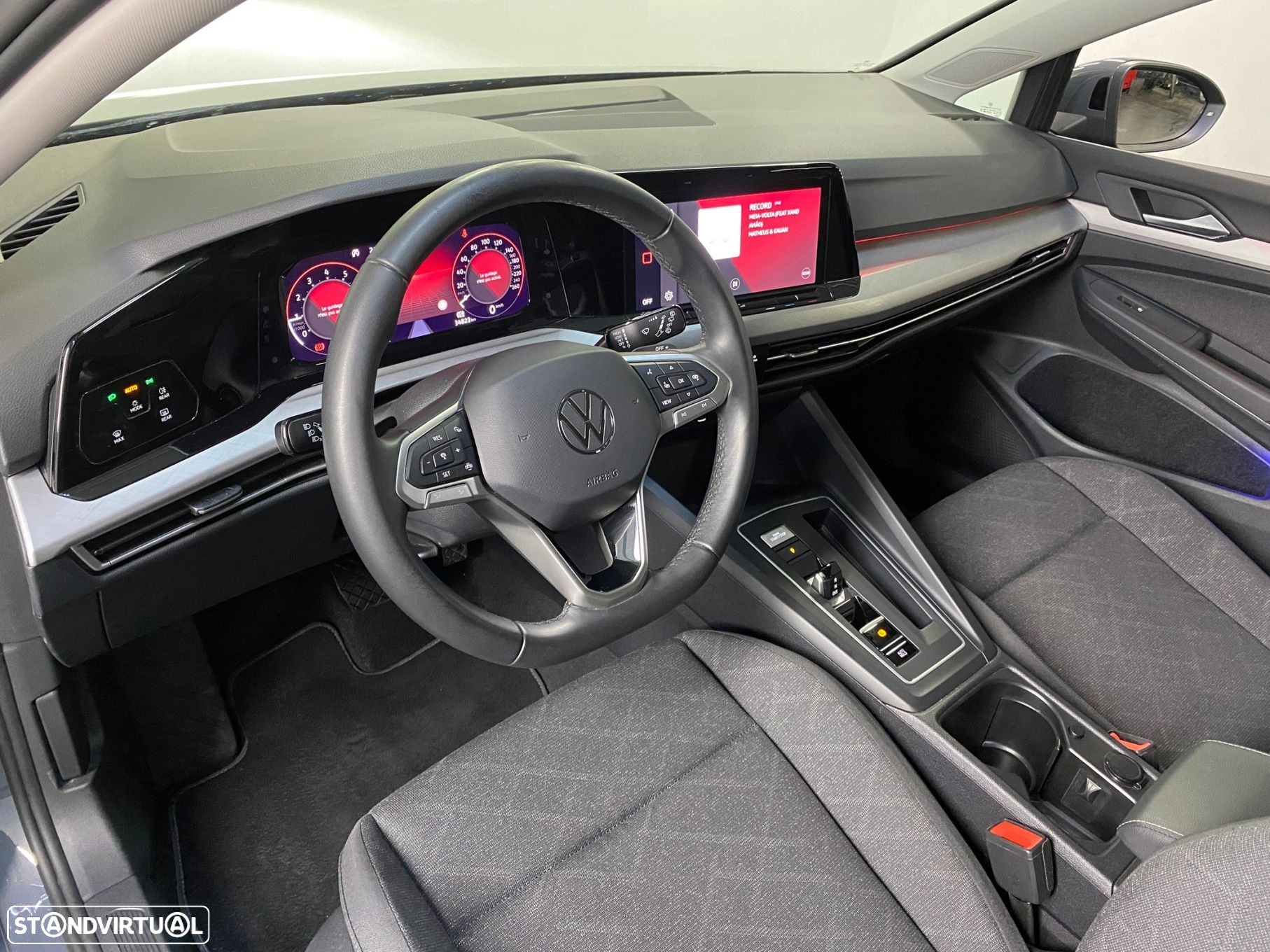 VW Golf 1.0 eTSI Life DSG - 6