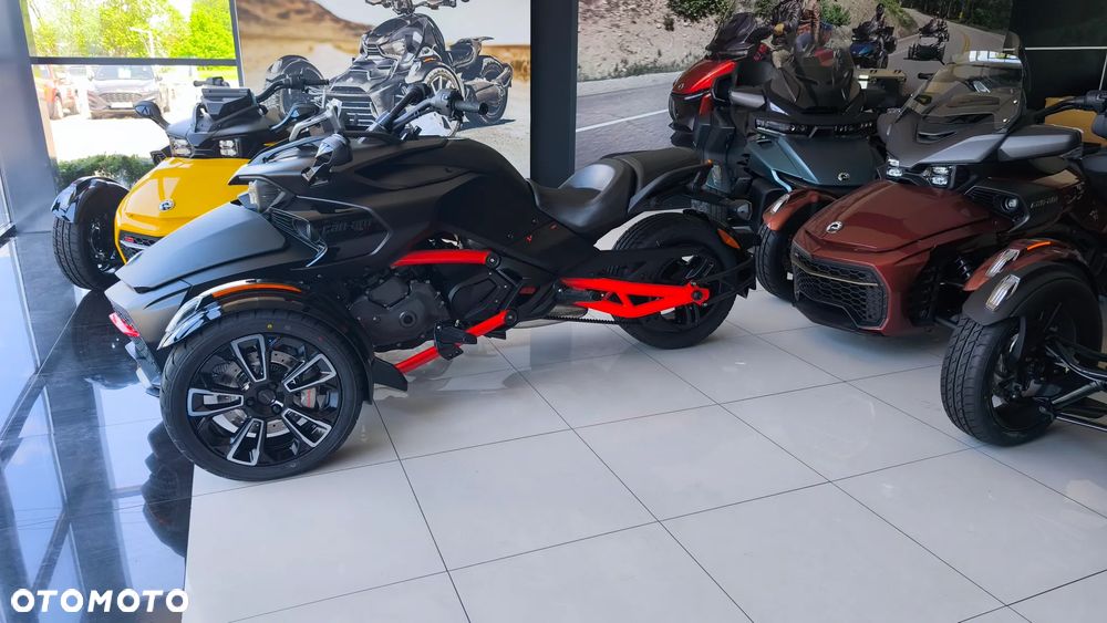 Can-Am Spyder - 3