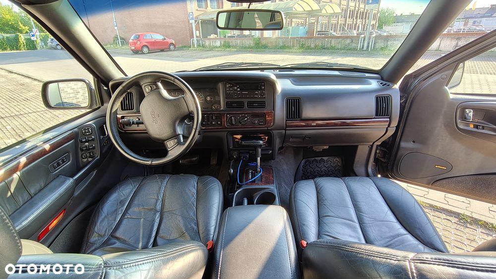 Jeep Grand Cherokee 5.9 Limited - 18