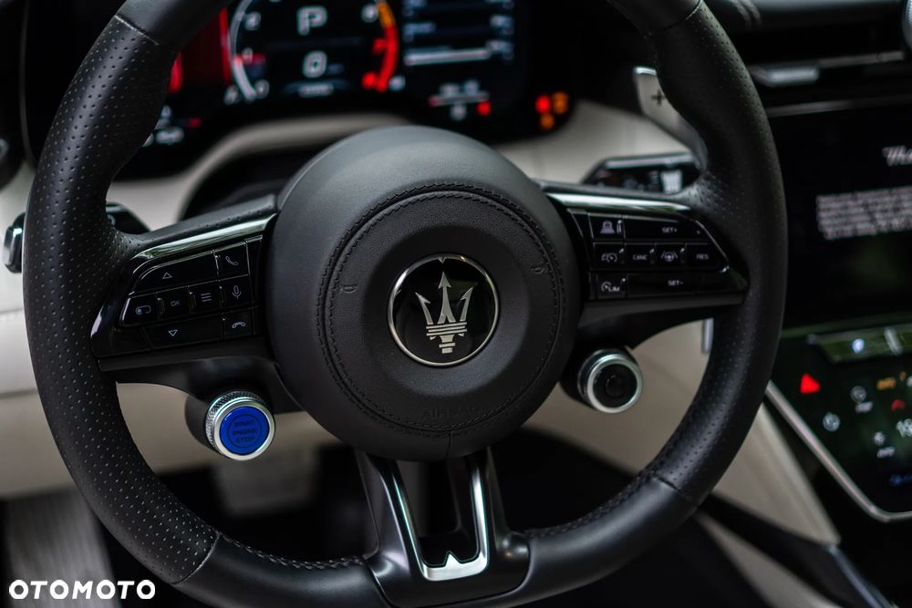 Maserati GranTurismo - 25