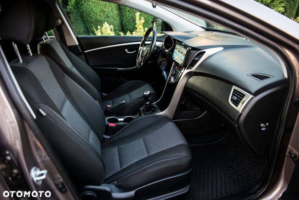 Hyundai i30 1.4 Comfort - 36