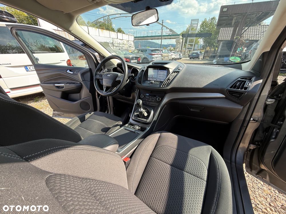 Ford Kuga - 33