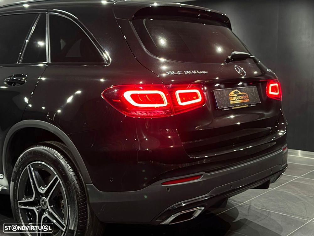 Mercedes-Benz GLC 300 de 4Matic 9G-TRONIC AMG Line — fotografia 12