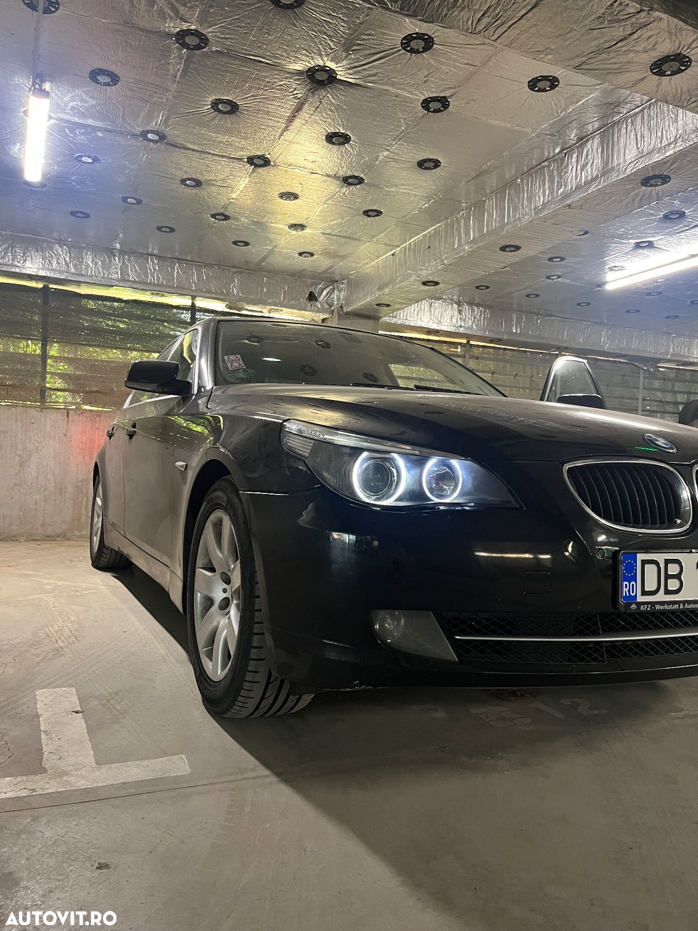 BMW Seria 5 520iA - 1