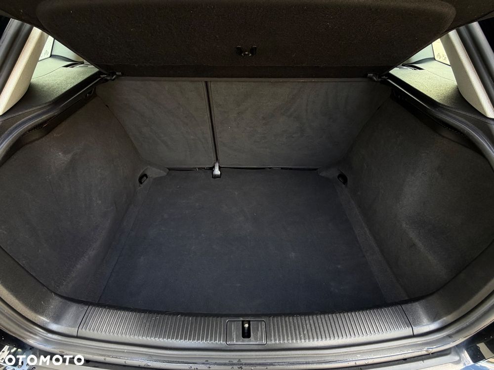 Audi A3 Sportback 1.6 Ambiente - 31