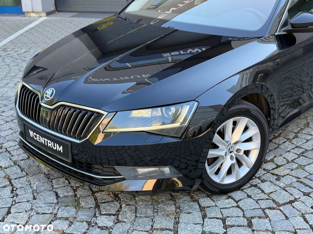 Skoda Superb 2017 photo 2