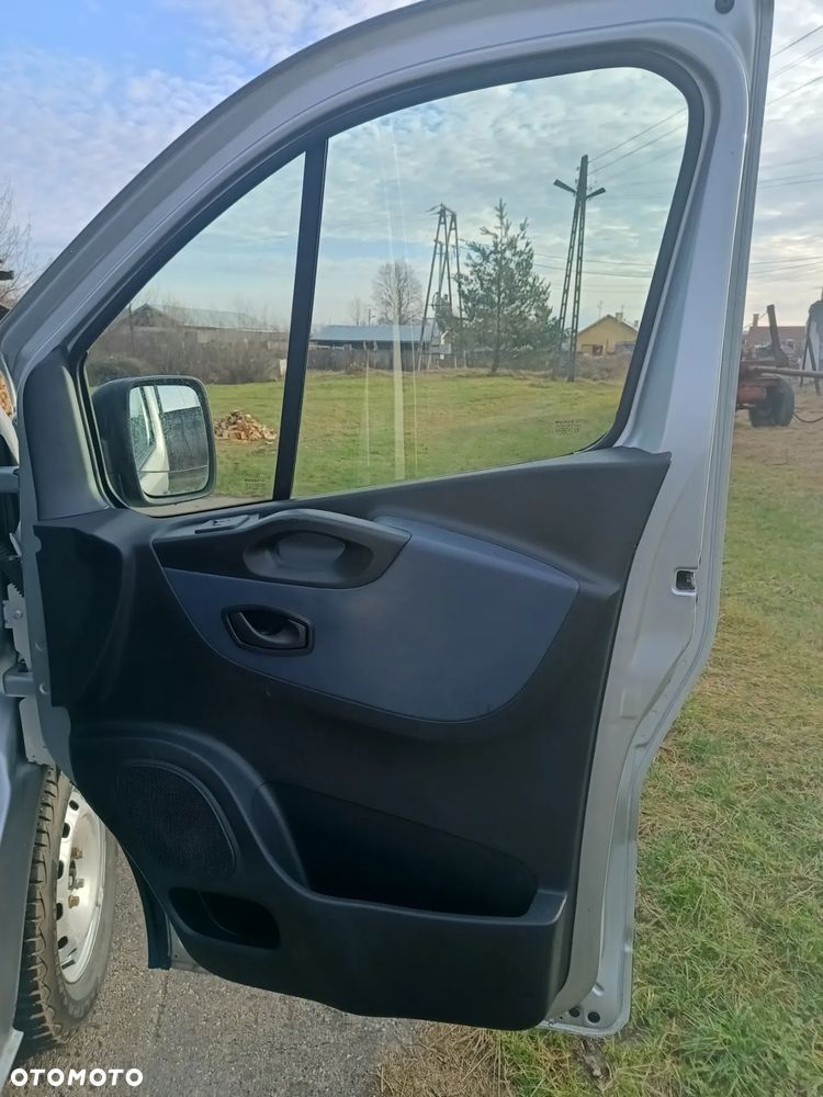 Opel Vivaro LONG L2H1 1.6 diesel 125kM 2018 rok SUPER STAN, ORGINALNY NISKI PRZEBIEG, NIE WYMAGA WKŁADU FINANSOWEGO!!! - 25