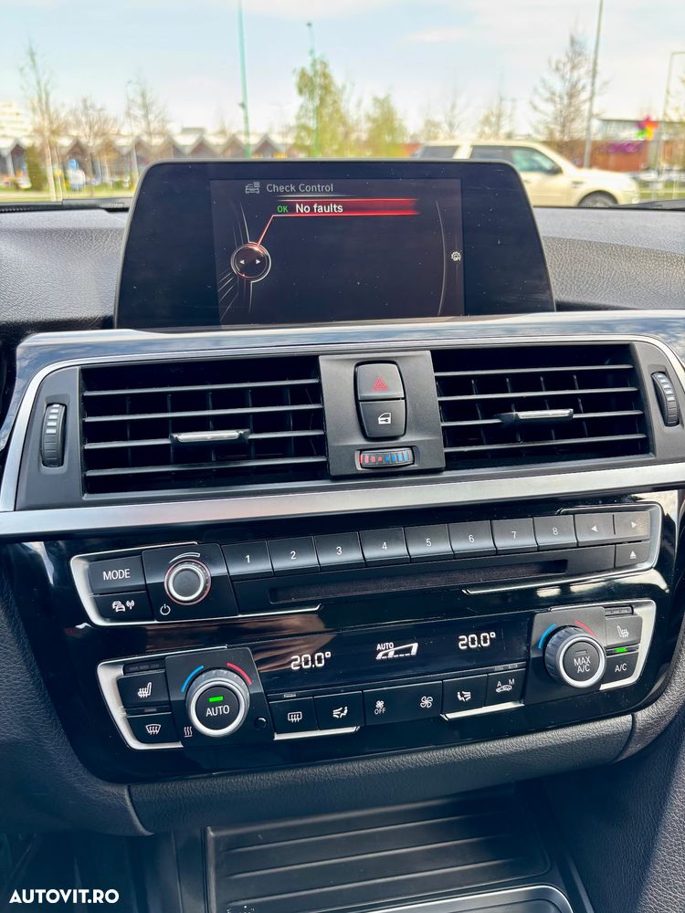 BMW Seria 3 318i Aut. Sport Line - 22