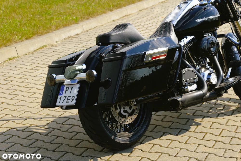 Harley-Davidson Touring Road King - 11
