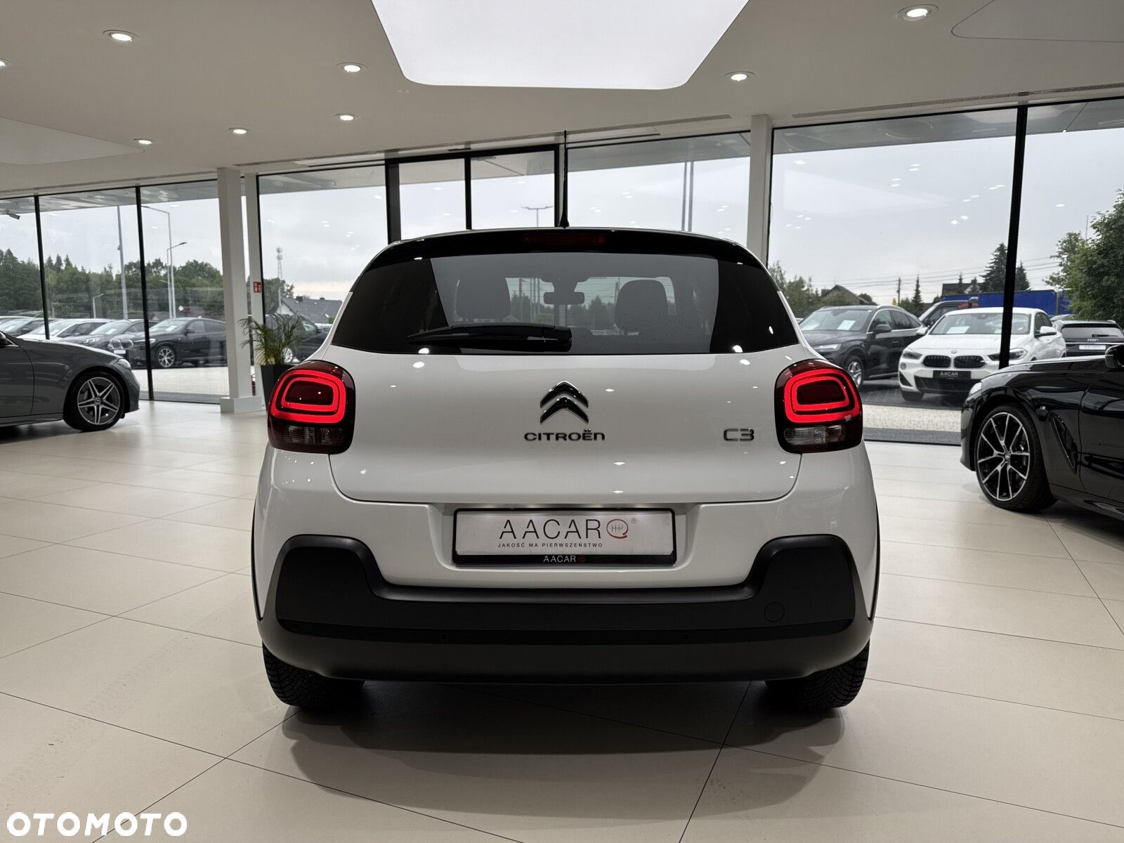 Citroën C3 1.2 PureTech Shine - 4