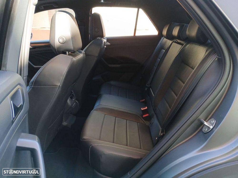 VW T-Roc 2.0 TDI R-Line DSG - 34