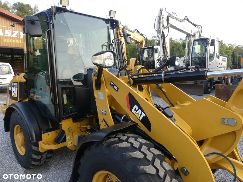 Caterpillar CAT 906H2 Z Niemiec / Tylko 3430mtg Serwis Cata / BEZ DPF / - 29