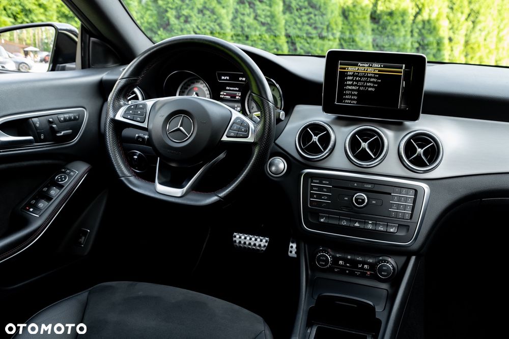 Mercedes-Benz CLA 250 7G-DCT AMG Line - 30