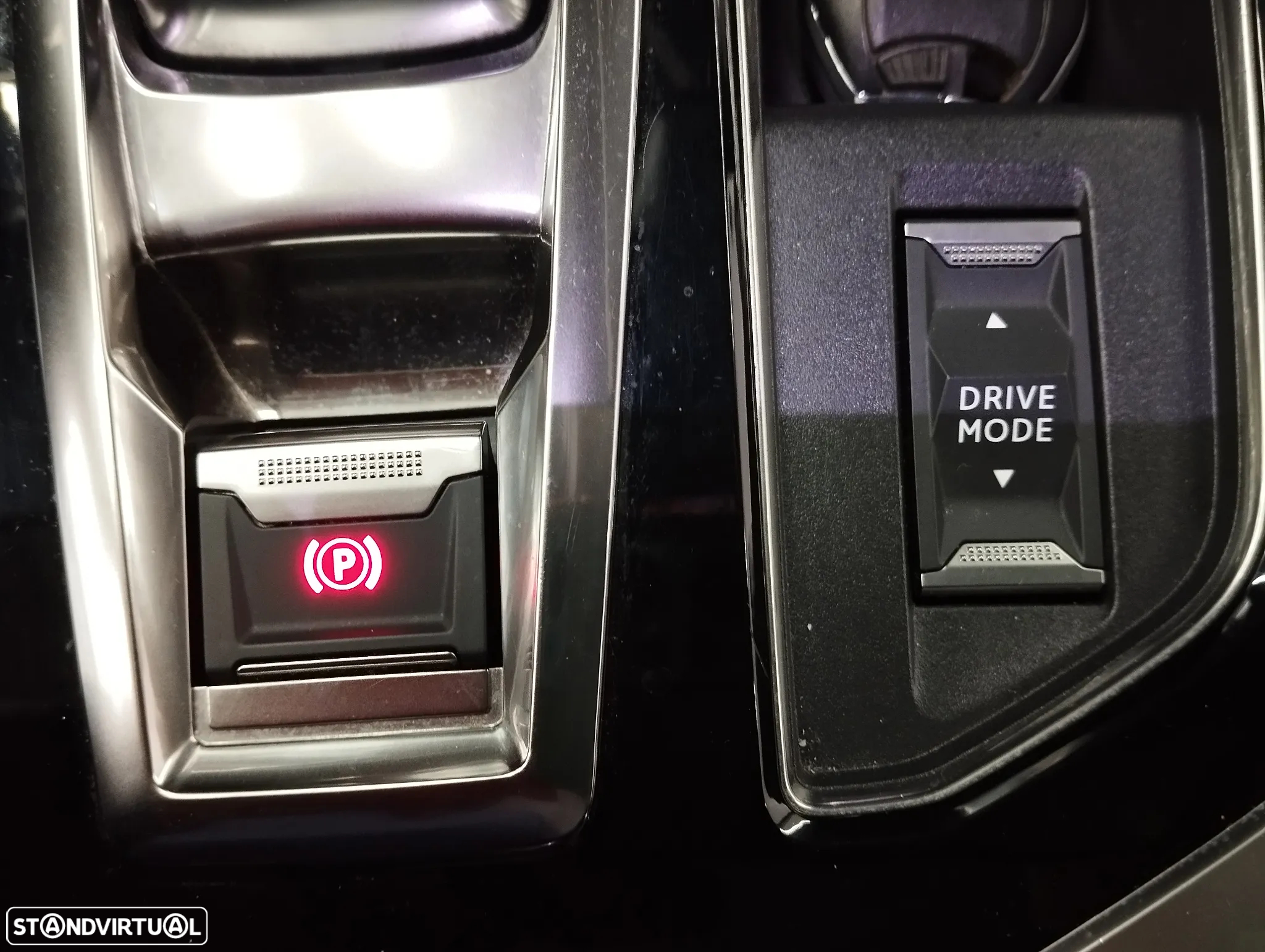 Peugeot 3008 1.6 Hybrid Allure Pack e-EAT8 - 38