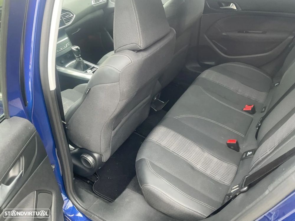 Peugeot 308 - 5