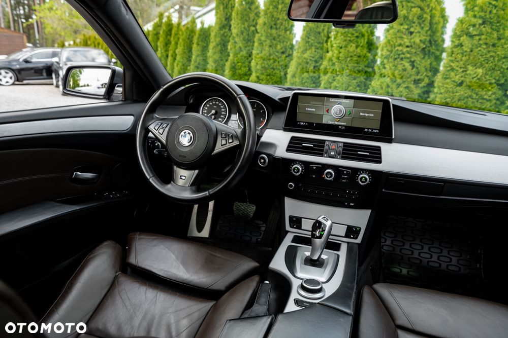 BMW Seria 5 530d xDrive - 26