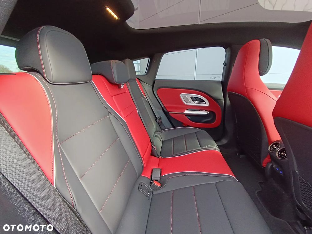 Mercedes-Benz CLA - 7