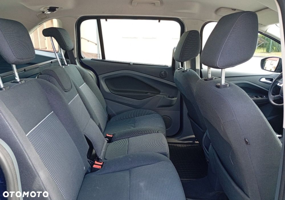 Ford Grand C-MAX - 16