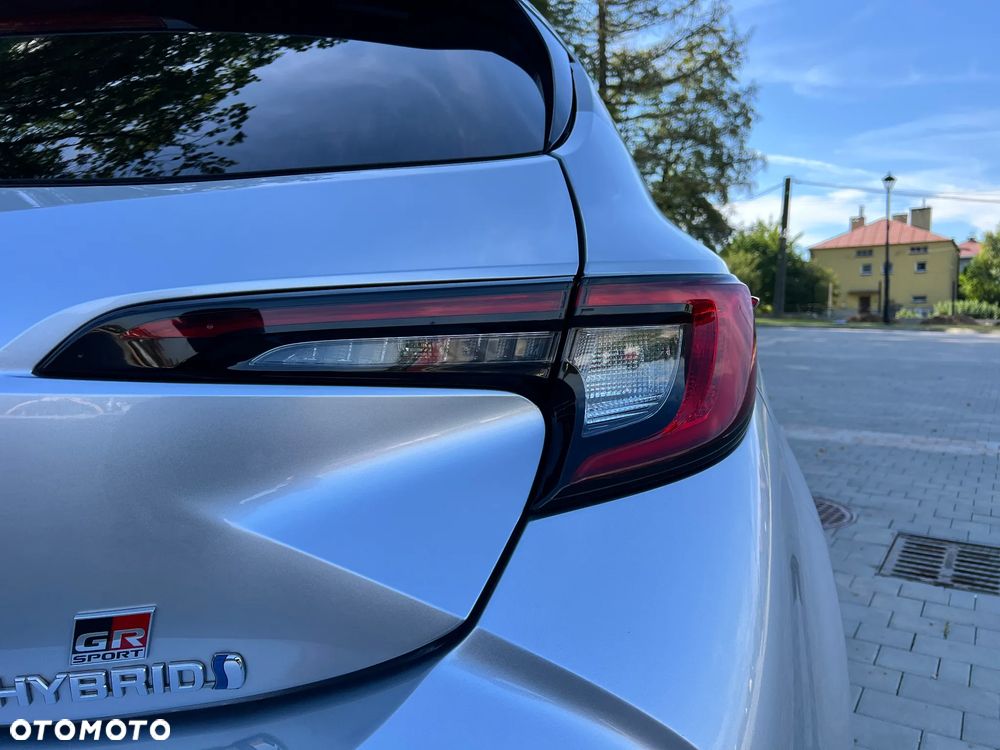 Toyota Corolla - 12
