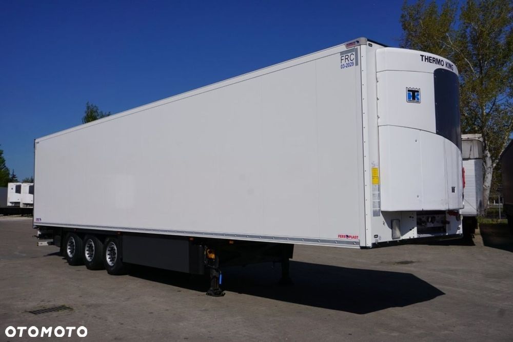 Schmitz Cargobull SKO, Doppelstock, Thermo King