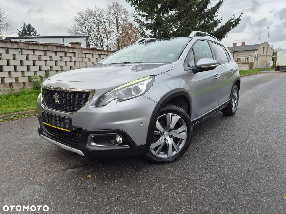 Peugeot 2008 1.6 BlueHDi Allure S&S - 12