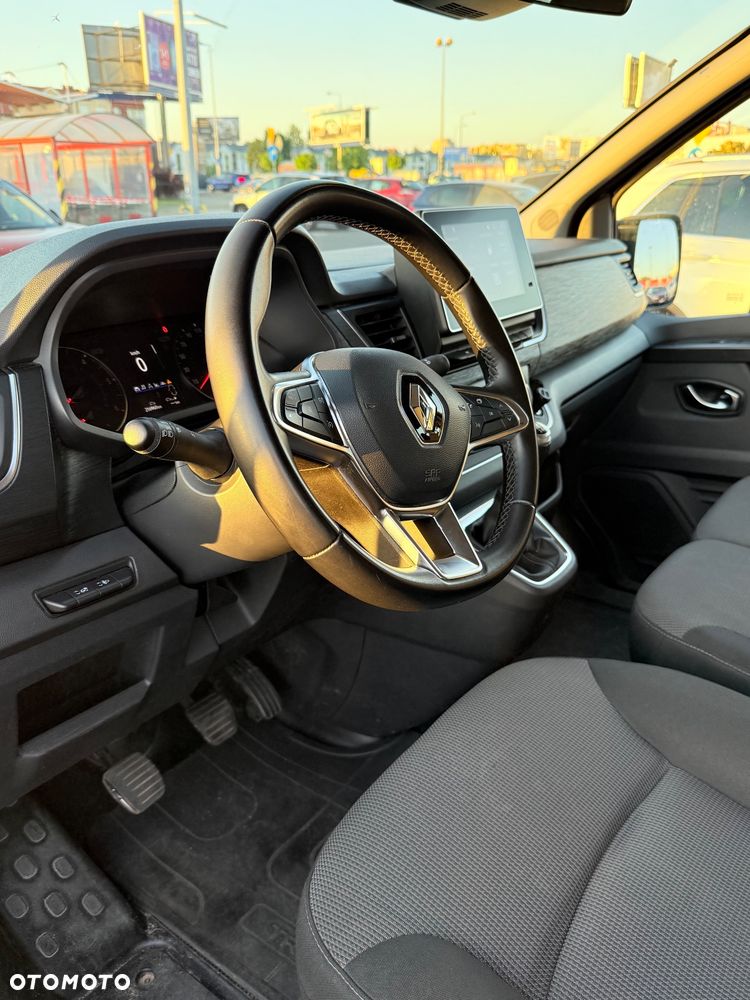 Renault Trafic - 12