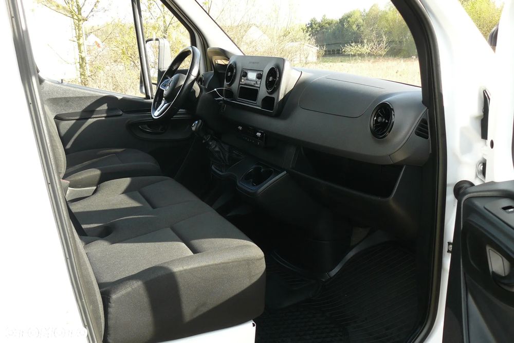 Mercedes-Benz Sprinter 907 3,0 V6 - 14