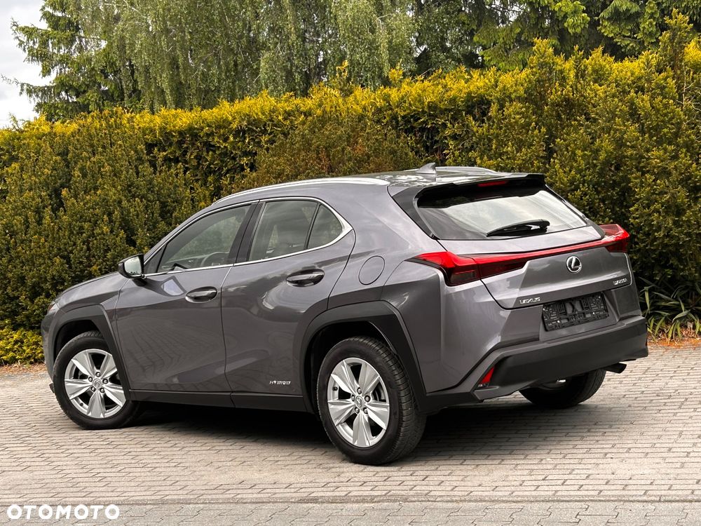 Lexus UX 250h (E-FOUR) Executive Line - 17