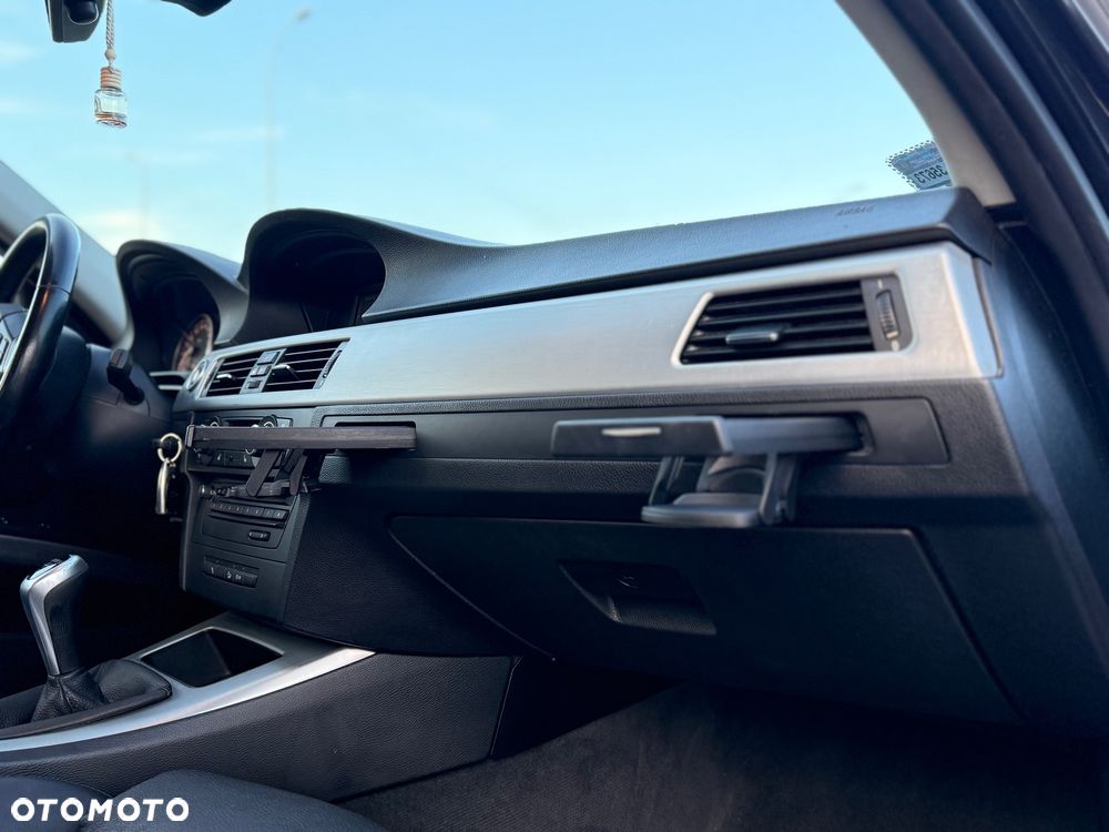 BMW Seria 3 320d DPF Edition Fleet Exclusive - 13
