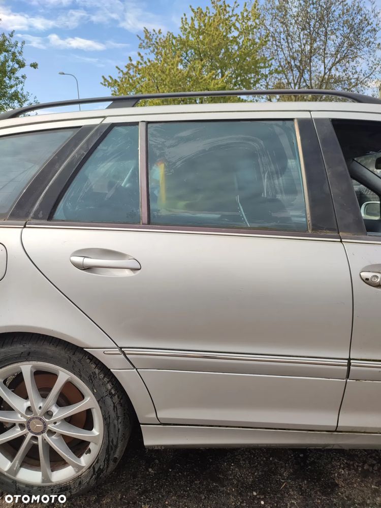 Mercedes W203 Kombi lift drzwi prawe tył tylne kolor 744 - 1
