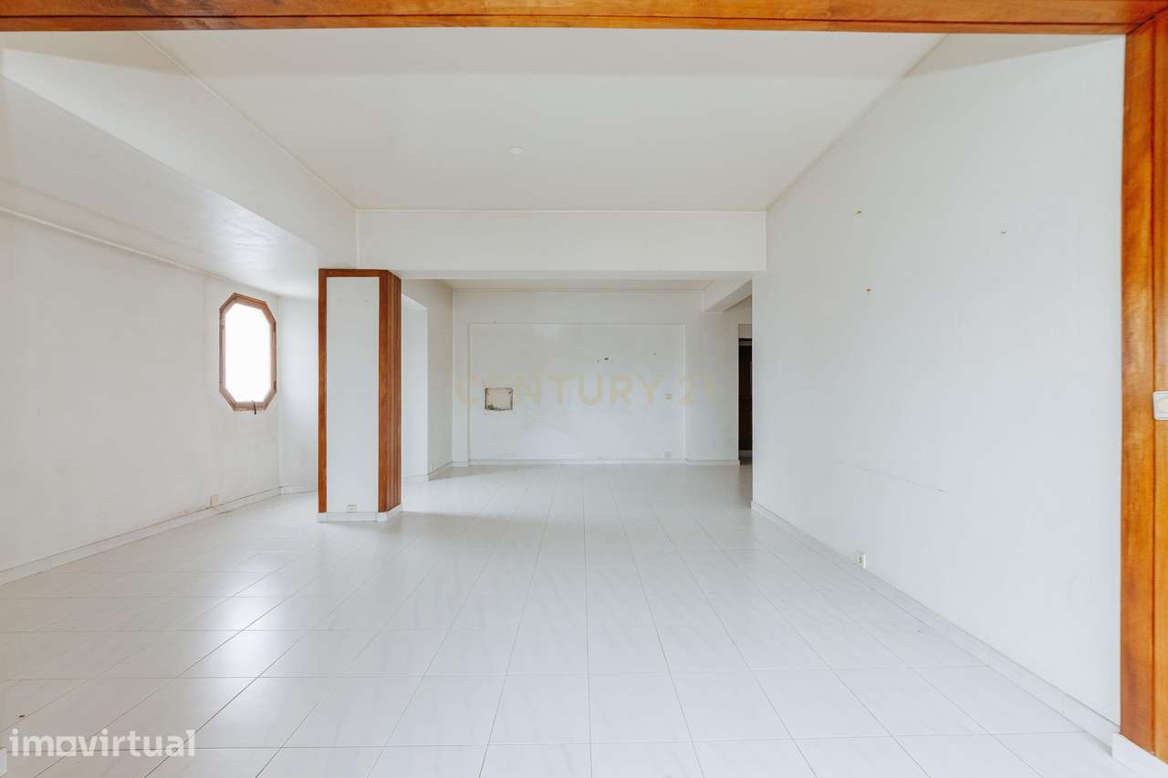 Apartamento T4 para Remodelação nos Olivais, Lisboa - Oportunidade Úni - Grande imagem: 3/33