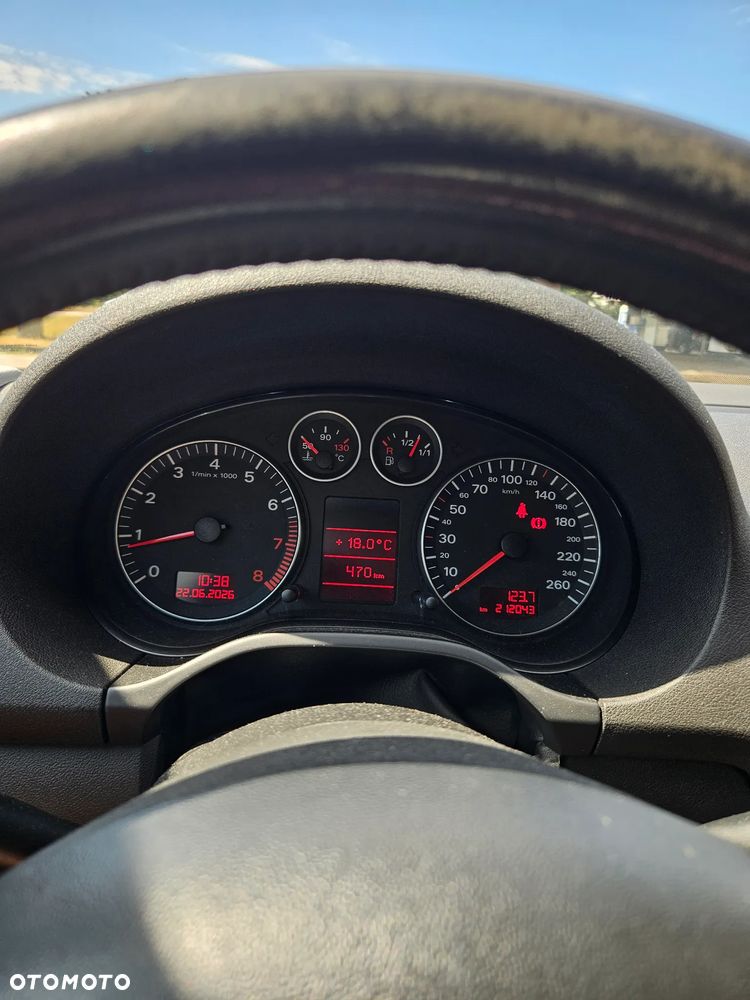Audi A3 Sportback 1.6 FSI Ambiente - 11