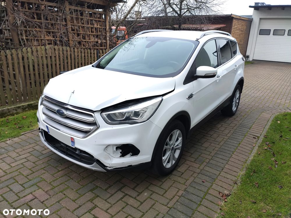 Ford Kuga 2.0 TDCi 2x4 Titanium - 2